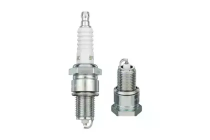 1028 NGK Свеча зажигания